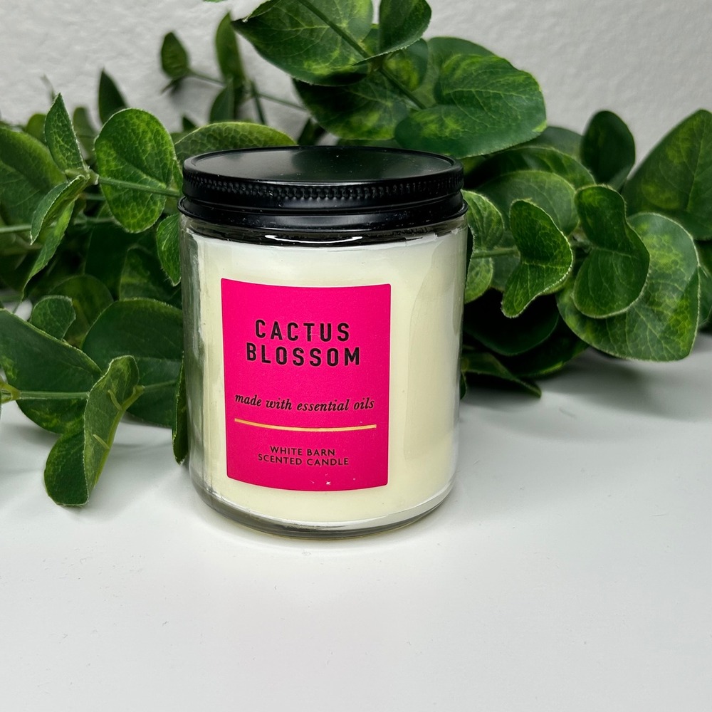 Bath & Body Works‎ White Barn NWT Cactus Blossom Scented Candle 7 oz